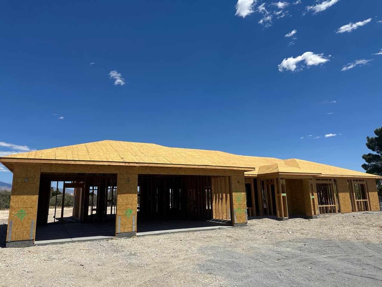 2561 S Red Rock